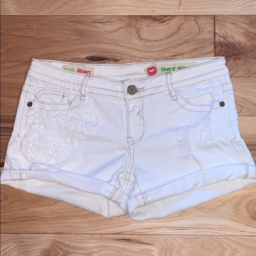 Hot Kiss White Denim Short, Size 7